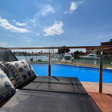 Blau Apartamento Frente A Los Canales Y Las Puestas De Sol De Roses Exteriér fotografie