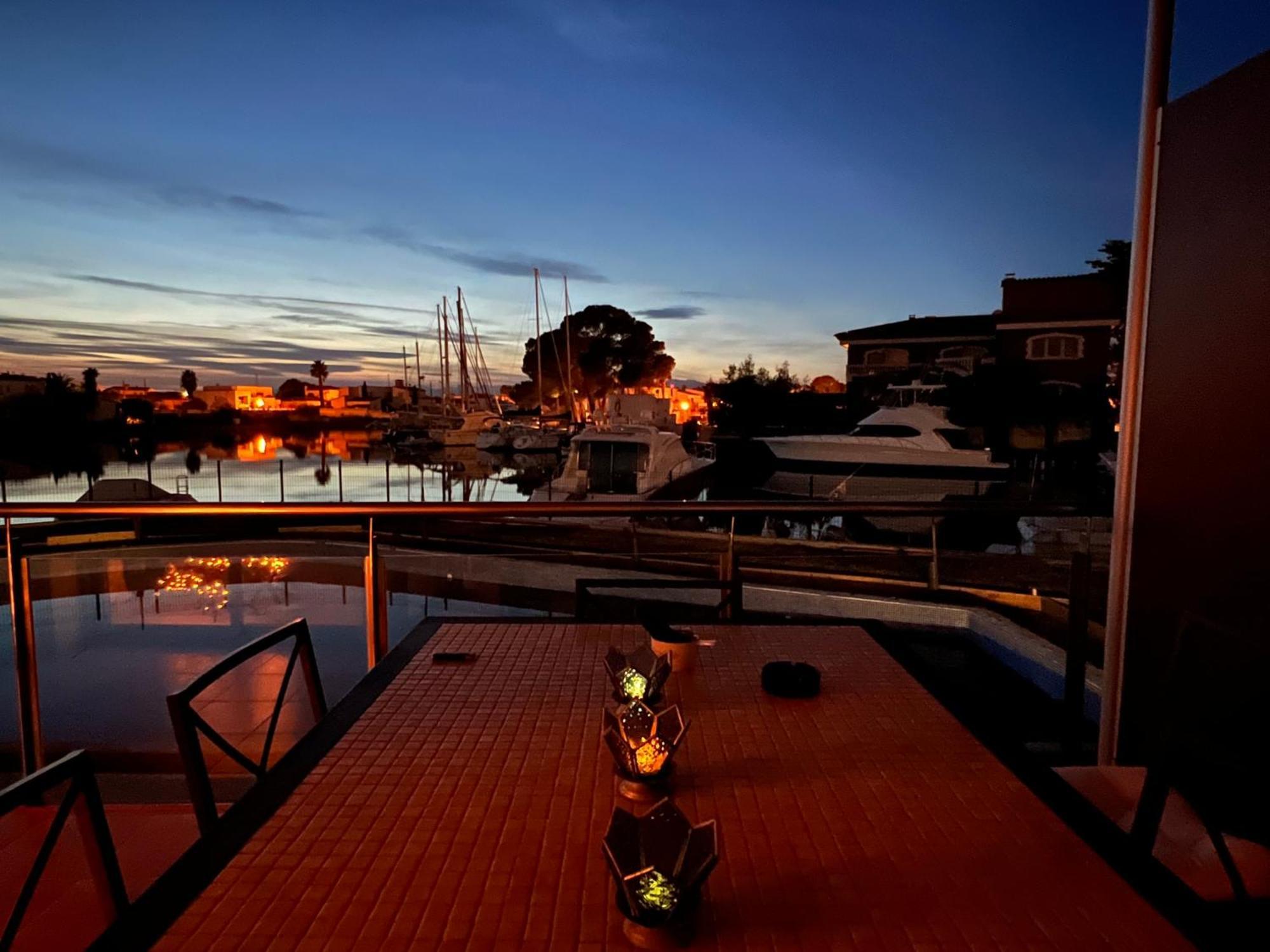 Blau Apartamento Frente A Los Canales Y Las Puestas De Sol De Roses Exteriér fotografie