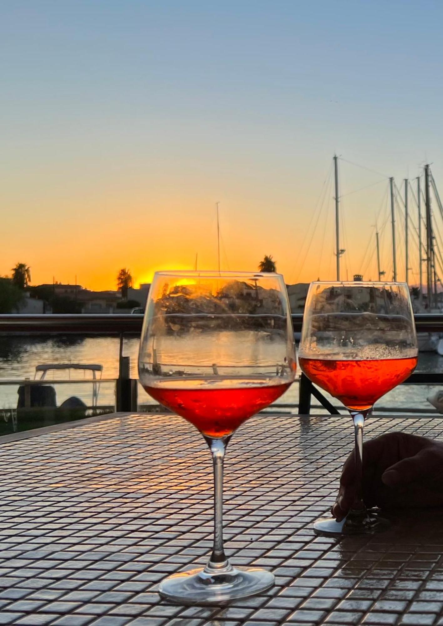 Blau Apartamento Frente A Los Canales Y Las Puestas De Sol De Roses Exteriér fotografie